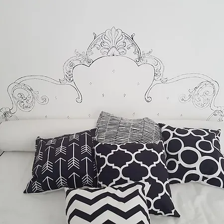 In Ortigia * Syrakus